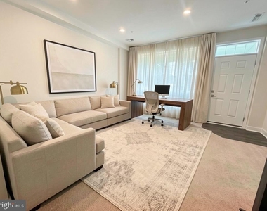 6704 Ballenger Run Boulevard - Photo Thumbnail 2