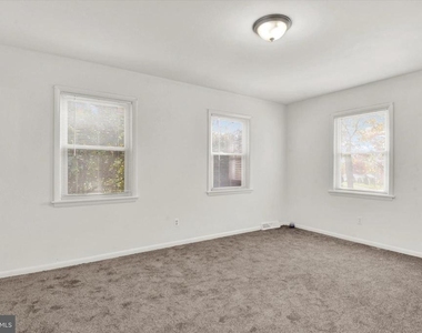2738 Bird View Road - Photo Thumbnail 7