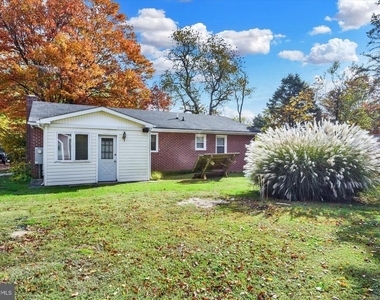 2738 Bird View Road - Photo Thumbnail 21