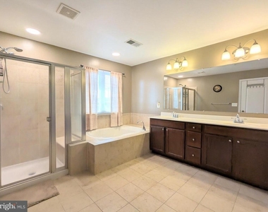 11959 Winged Foot Court - Photo Thumbnail 12