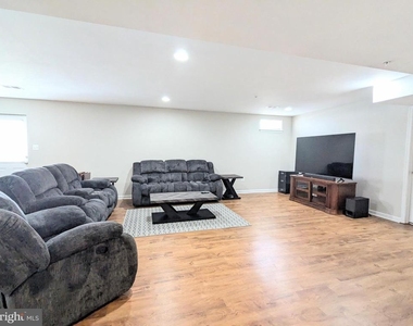 11959 Winged Foot Court - Photo Thumbnail 9