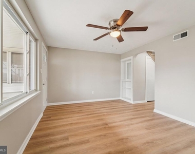 7926 Bank Street - Photo Thumbnail 6