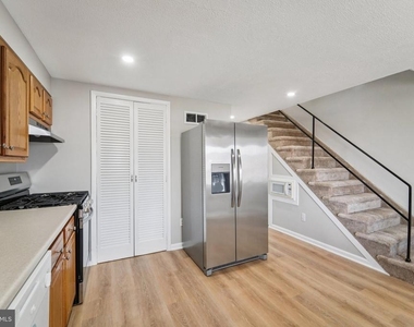 7926 Bank Street - Photo Thumbnail 9