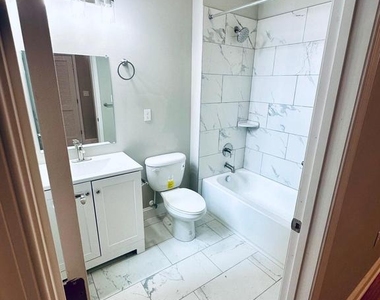 100 W Lexington Street - Photo Thumbnail 8