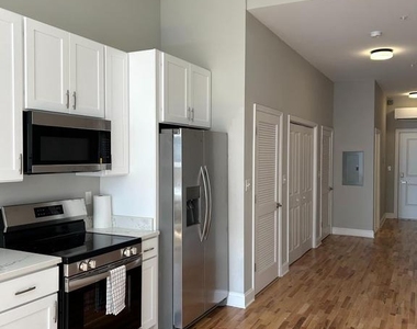 100 W Lexington Street - Photo Thumbnail 24