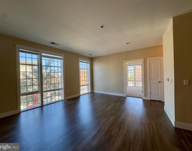 1201 S Charles Street - Photo Thumbnail 10