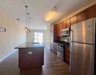 1201 S Charles Street - Photo Thumbnail 11