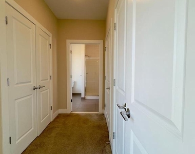 1201 S Charles Street - Photo Thumbnail 4