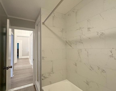 817 Park Avenue - Photo Thumbnail 7