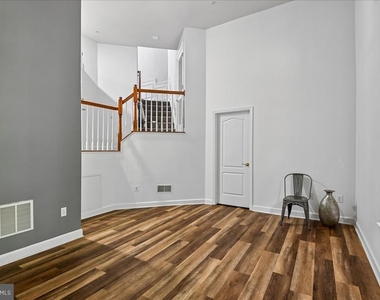 441 Penwood Drive - Photo Thumbnail 34