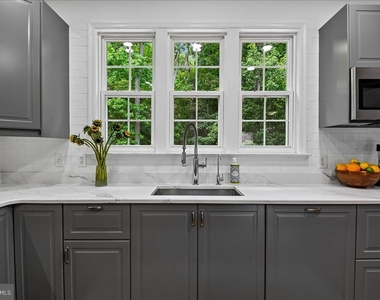 441 Penwood Drive - Photo Thumbnail 16
