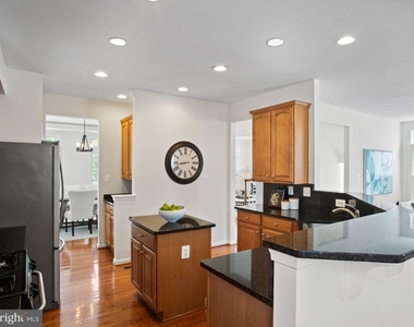 1713 Allerford Drive - Photo Thumbnail 10