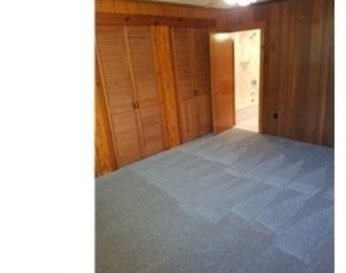 804 W 13th Street - Photo Thumbnail 6