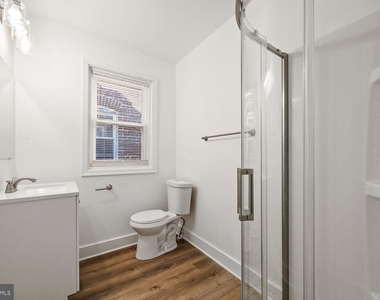 1715 W 8th Street - Photo Thumbnail 9