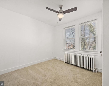 1715 W 8th Street - Photo Thumbnail 10