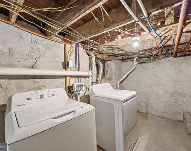 1715 W 8th Street - Photo Thumbnail 11