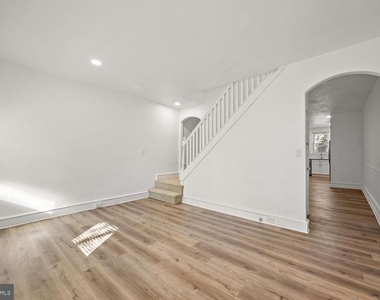 1715 W 8th Street - Photo Thumbnail 1
