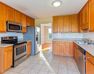 1901 Ellie Avenue - Photo Thumbnail 10