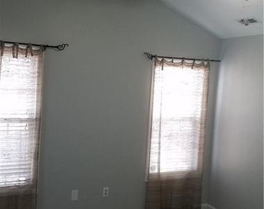 104 Bayou Court - Photo Thumbnail 23