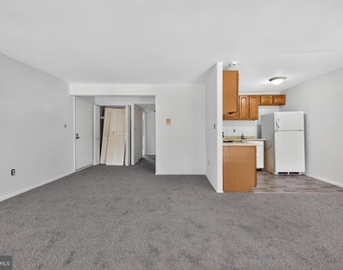 1001 White Oak Road - Photo Thumbnail 5