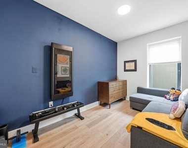 826 Upshur Street Nw - Photo Thumbnail 8