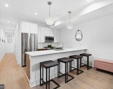 826 Upshur Street Nw - Photo Thumbnail 3