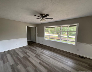 1365 Greenock Avenue - Photo Thumbnail 2