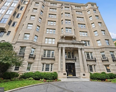 1026 16th Street Nw - Photo Thumbnail 4