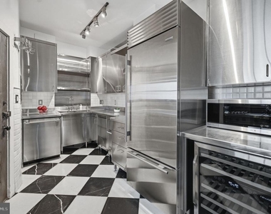 1026 16th Street Nw - Photo Thumbnail 11