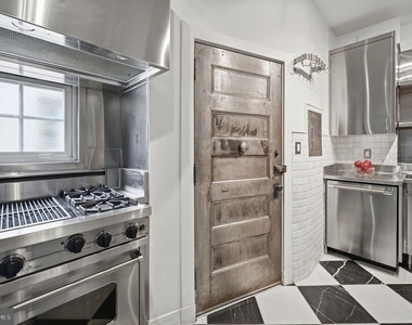 1026 16th Street Nw - Photo Thumbnail 13