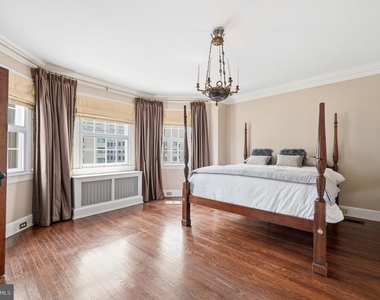 1026 16th Street Nw - Photo Thumbnail 18