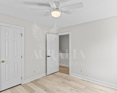 623 Elmwood Court - Photo Thumbnail 23