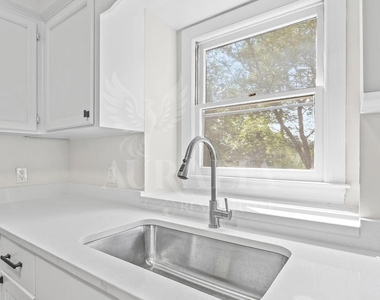 623 Elmwood Court - Photo Thumbnail 14