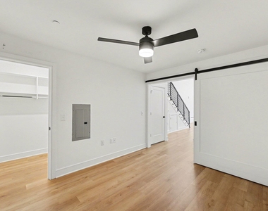 615 Daniels Street - Photo Thumbnail 7