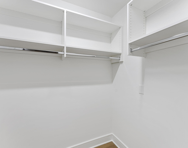 615 Daniels Street - Photo Thumbnail 8