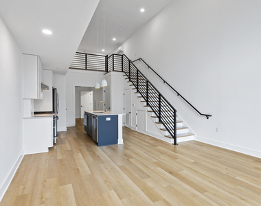 615 Daniels Street - Photo Thumbnail 2