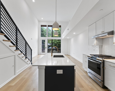 615 Daniels Street - Photo Thumbnail 5