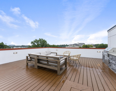 615 Daniels Street - Photo Thumbnail 15