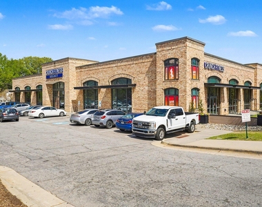 615 Daniels Street - Photo Thumbnail 19