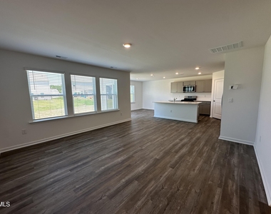 250 Bay Laurel Drive - Photo Thumbnail 4