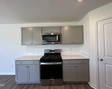 250 Bay Laurel Drive - Photo Thumbnail 10