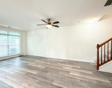 3021 Barrymore Street - Photo Thumbnail 4