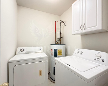 3021 Barrymore Street - Photo Thumbnail 12