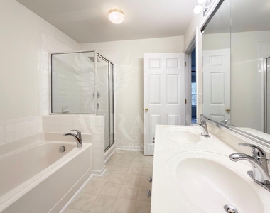 3021 Barrymore Street - Photo Thumbnail 24