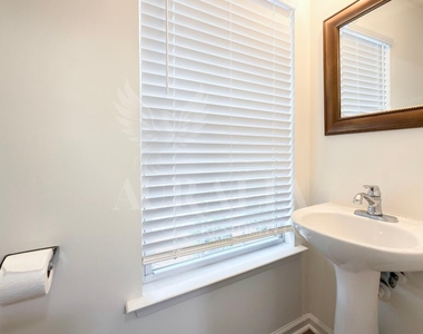 3021 Barrymore Street - Photo Thumbnail 9