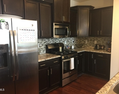 637 Briarcliff Street - Photo Thumbnail 5