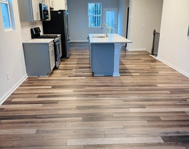 457 Carolina Springs Boulevard - Photo Thumbnail 7