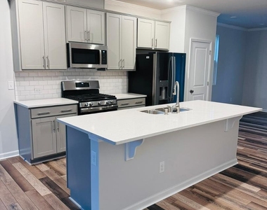 457 Carolina Springs Boulevard - Photo Thumbnail 8