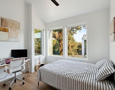 7505 Wynne Ln - Photo Thumbnail 14