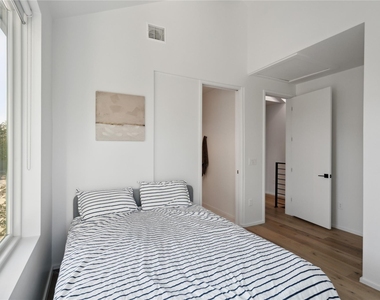 7505 Wynne Ln - Photo Thumbnail 15